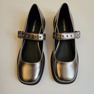 Steve Madden Kids Metallic Strap Dress Shoes